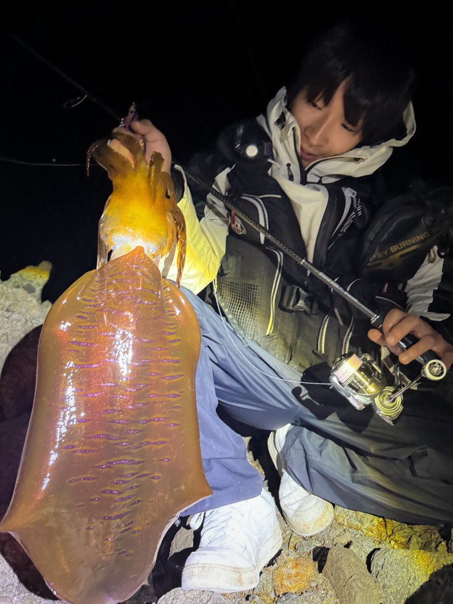 ___Fishing's tweet photo. 2キロ超で自己べ更新🦑✨

最高すぎた🤤 https://t.co/ApfPg8KHuC