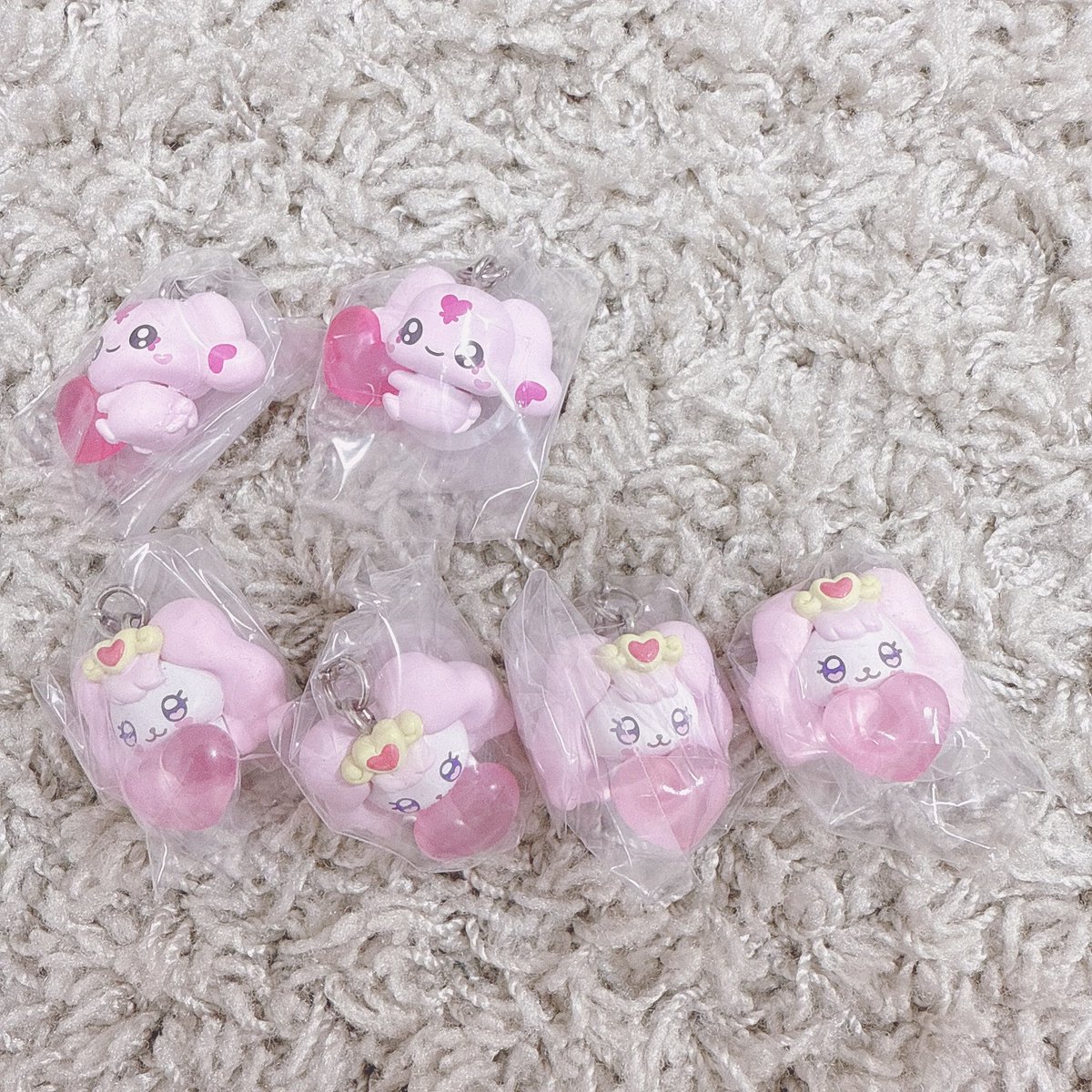 a___myun's tweet photo. ぷちきゅあ サンリオ ジュエリーデコバンド めじるし めじるしアクセサリー 交換

【譲】みっぷる、ぱふ

【求】めろろん
        サンリオジュエリーデコバンド
        しろうさ マイメロ

郵送交換でお願いいたします。 https://t.co/Pt1smELCxL