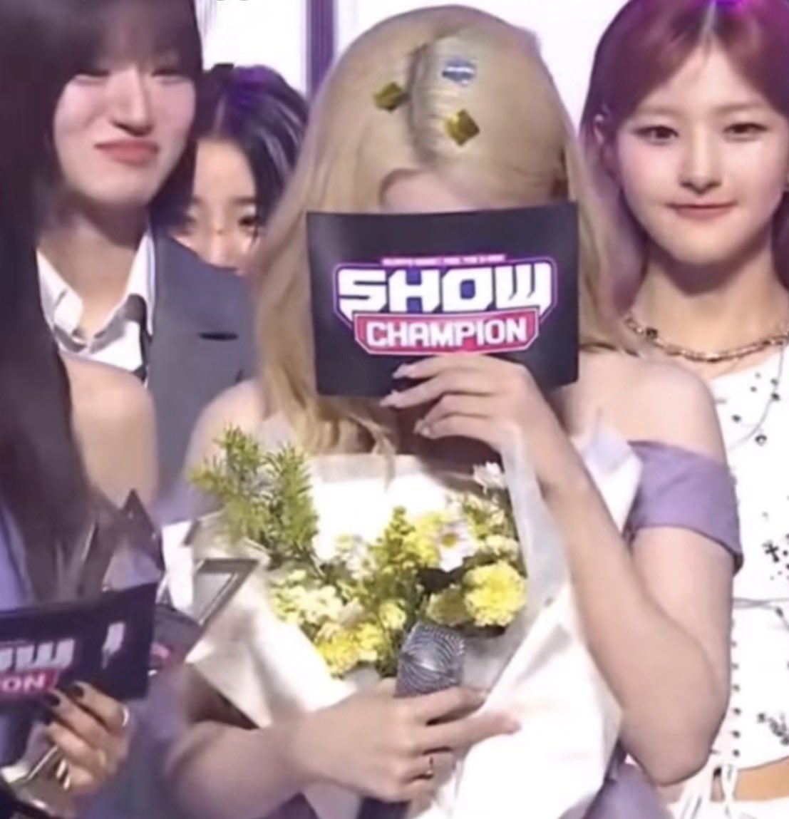 siyoonpalace's tweet photo. this always gets me 😭💔😭💔 https://t.co/wtaU0V5B4u