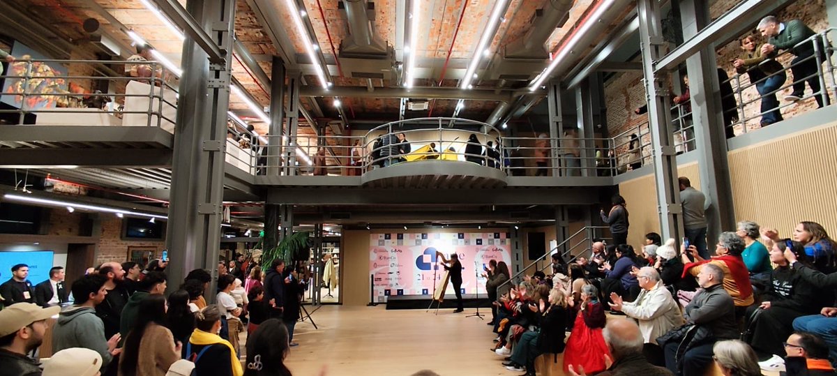 ConsulparRcia's tweet photo. Magnífica feria ArteCo, realizada en la ciudad de Corrientes, del 21 al 24 de Mayo, donde expositores de la Argentina, artistas y galeristas de nuestro país y otros, participaron una verdadera fiesta cultural realizada en el Museo del Arte Contemporáneo. https://t.co/0vKr8pTC7V