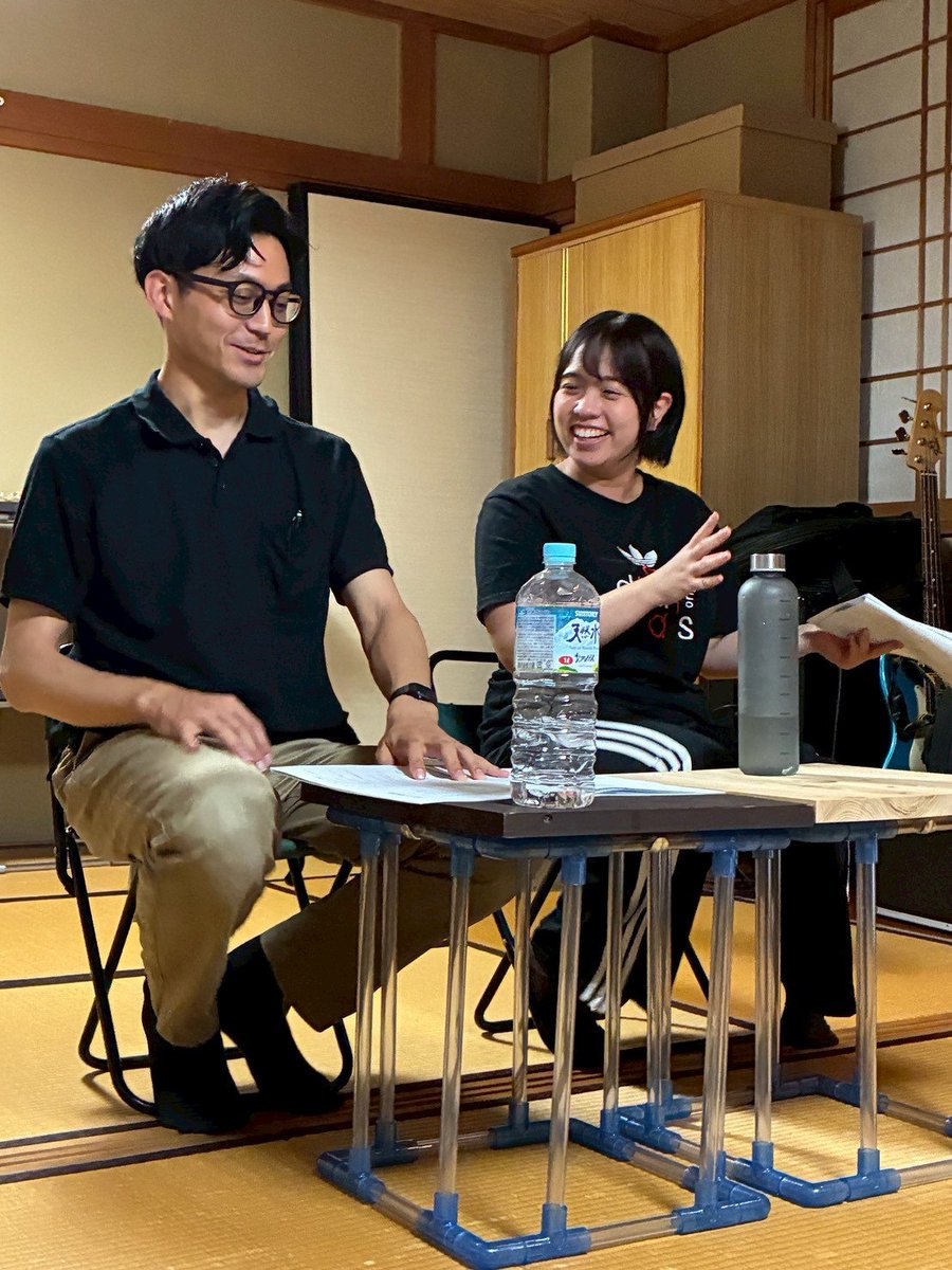hapiendou's tweet photo. 昨日は月イチ『ハナレ』稽古でした！
笑い疲れた〜。
公演まではかなり時間があるので、作品づくりを進めていくための土台づくりがメインだったイメージ。
これからの劇作が待ち遠しい。

そして直近の公演は
7/4 ほっとレモネードFES2026 参加作品
短編「シルバーリング」です！
お待ちしてます！ https://t.co/3QISqYybyu