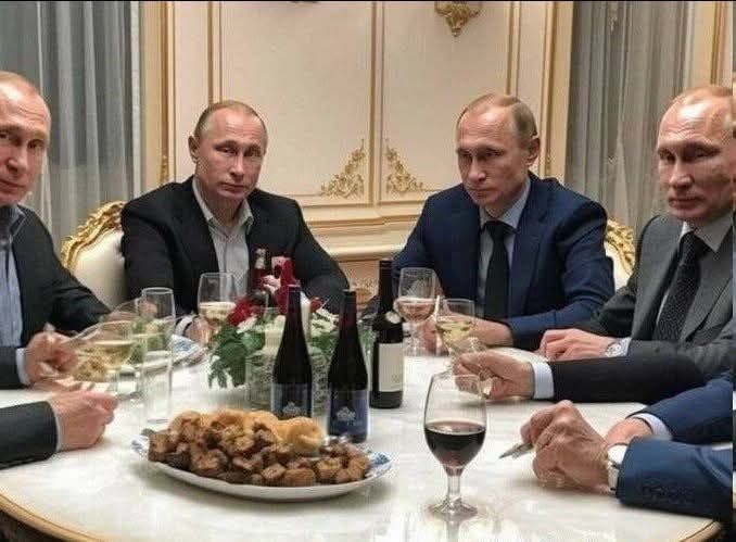 veraizmaylova41's tweet photo. Сын Патрушева назвал очередного двойника пуйла Павлом Лаичем,второй раз, в первый он называл пуйла Павлом Владимировичем. (не считая Васильевича от Гундяева.)Видно, это его постоянный личный двойник для контактов
Павел был явно доволен, что и его имя озвучили. А то все Вова, Вова https://t.co/9xM4COEdlO
