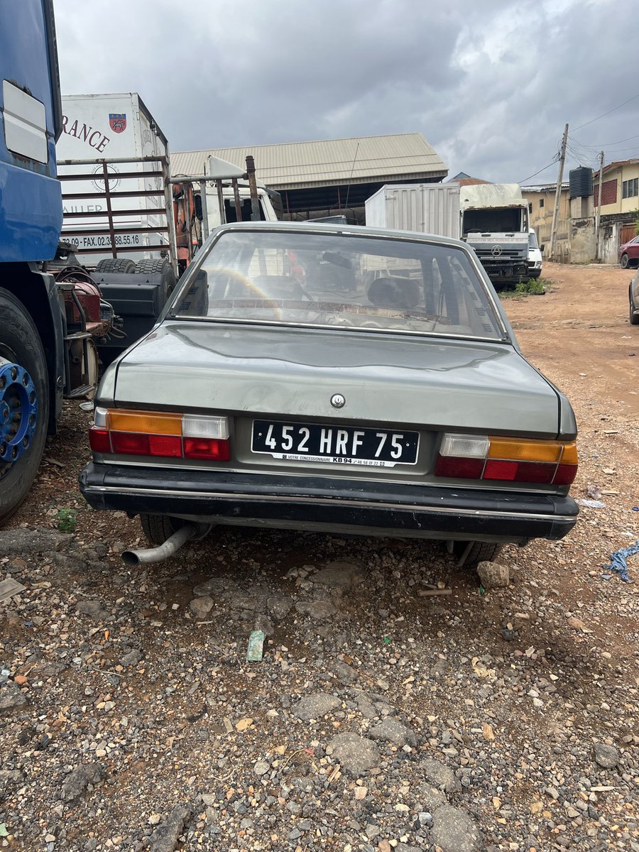 KhalRides's tweet photo. PEUGEOT 305 CLASSIC FOR SALE

🇫🇷 Timeless French vintage machine
🔧 Strong engine &amp; rugged body
✨ Clean retro appearance
🛋️ Smooth old-school comfort
👑 Rare classic with solid road presence

Built in the era when cars were made to last.

DM/Call for details.

📍 Ibadan
🏷️ #6.5M https://t.co/Z1OtzYh0Hj