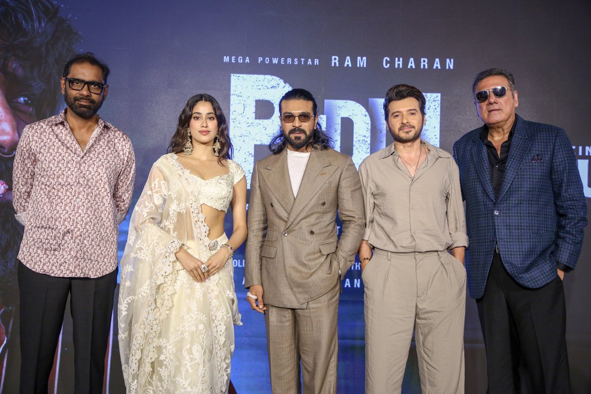 PeddiMovieOffl's tweet photo. A beautiful day with the beautiful Team #PEDDI at the capital of India ❤️‍🔥✨

Pictures from Delhi Press Conference ❤️

#PEDDI in cinemas worldwide on 4th June.
#GetReadyForPeddi 💥💥 https://t.co/peEsASPhsg