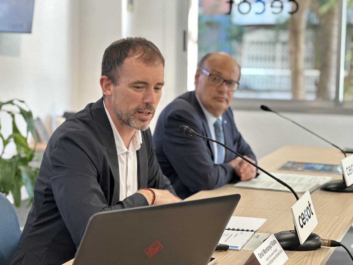 PatronalCecot's tweet photo. 📊 Avui hem presentat el primer Baròmetre Industrial Cecot 2026, dirigit per Oriol Montanyà, que constata la resistència i estabilització de la base industrial catalana.

Consulta'l: https://t.co/DDK9fWTZUC

El repte: passar de resistir a créixer millor. https://t.co/rnD3ow8tn0