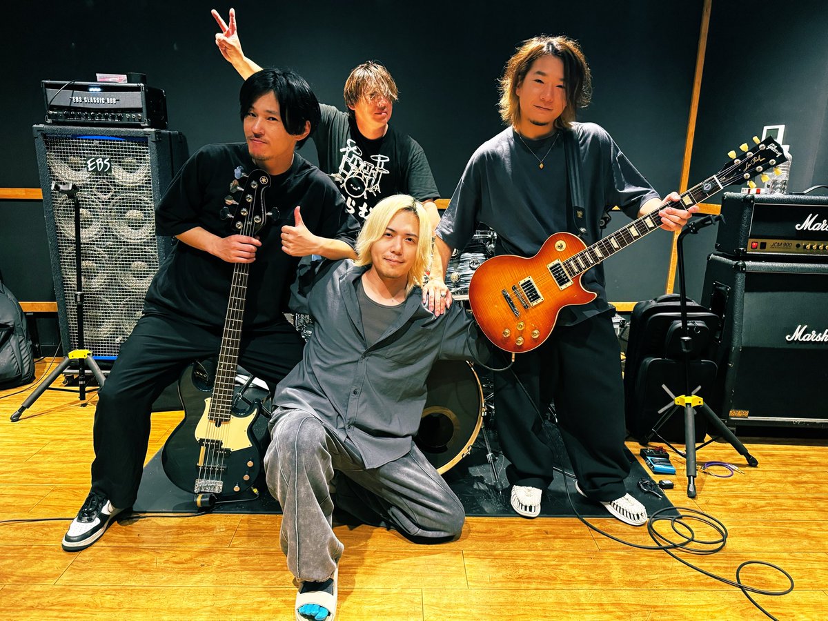 TARO_KOBAYASHI's tweet photo. #仮面ライダーアマゾンズ
#感謝ノ晩餐会

6/6当日ライブパートを支えてくれるメンバーは、当時アマゾンズのイベントでたくさんお世話になったミュージシャンたち

色んなことがあった10年でしたがこうやってまた音を鳴らせて幸せです

めちゃくちゃリハ楽しかったけど1番の楽しみは本番にとっておきます