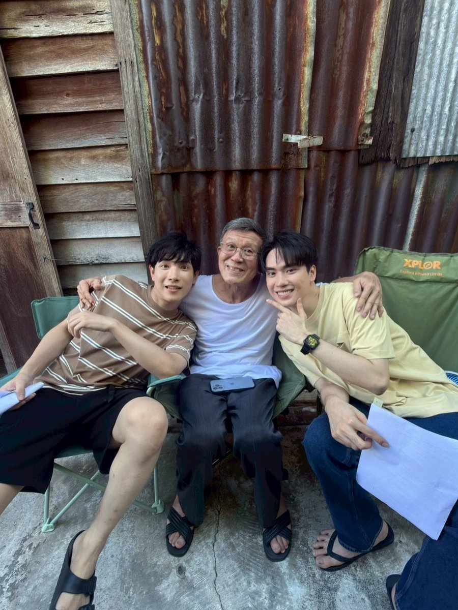 TEeInMyHeart1's tweet photo. IG: tee_jaruji
จะได้ทำความรู้จักคุณโรมวันไหนน้าาาา 
อยากติดตามความฝันของเด็กชายโรมแล้วฮะ

#ขวดเล็กความฝันใหญ่ D1
#TEeThanapon #ตี๋ธนพล
#mildjinna #มายด์จิณณะ https://t.co/9t8dZJ1tLN