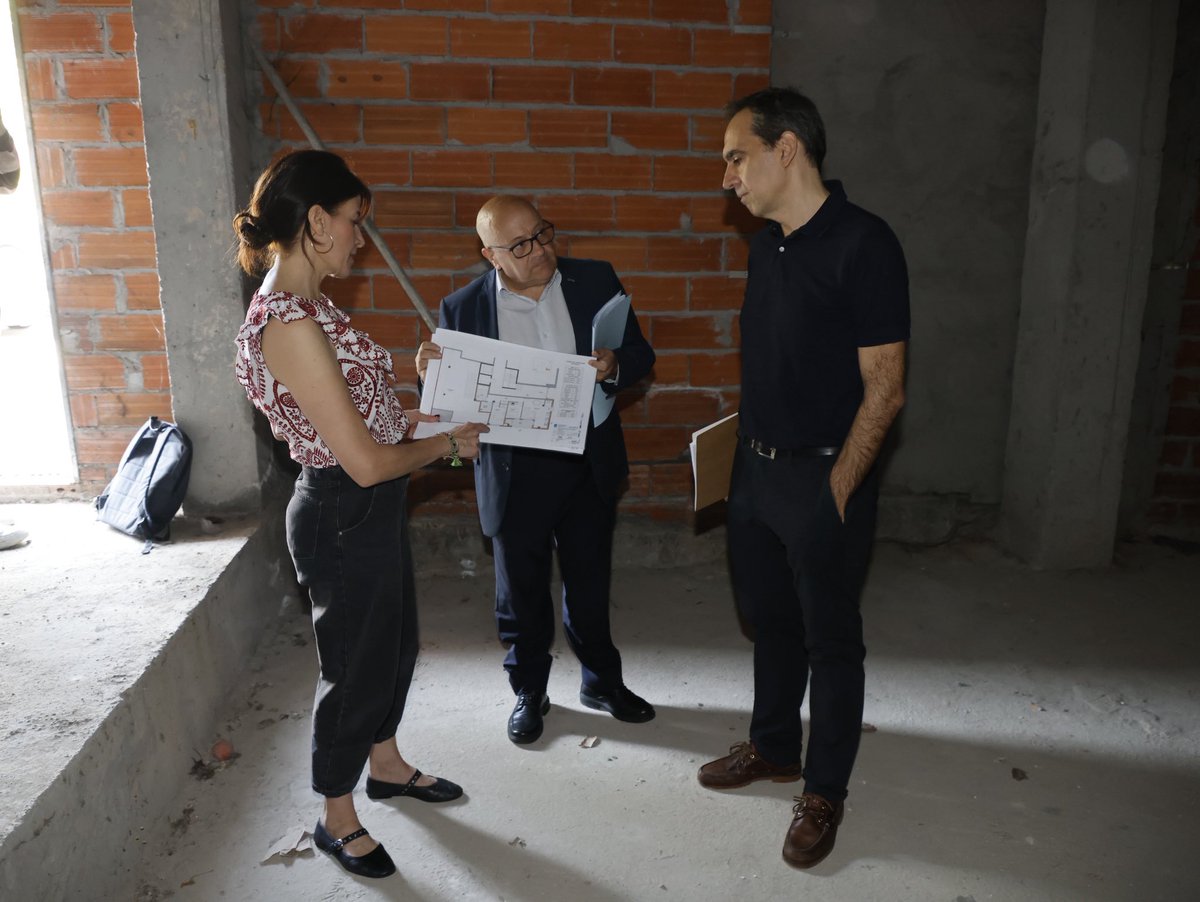 MMAllegue's tweet photo. 🏗️ Licitamos as obras para converter locais de Valdecorvos en 3 novas VPP en Pontevedra, unha delas adaptada e as outras, en réxime de venda, reservadas para menores de 36 anos

📈 Cun investimento da Xunta de case 352.000€, as empresas poderán presentar ofertas ata o 8 de xullo https://t.co/ddimCVgSQX