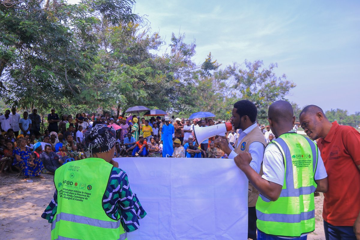 MidefehopsAsbl's tweet photo. 📍 Maniema | Du 26 au 27 mai, plus de 500 personnes ont été sensibilisées sur l'utilisation du cash multiusage, les kits de dignité, les Aquatabs et l’hygiène contre les maladies hydriques. Activité menée par #MIDEFEHOPS &amp; @OBiferd , avec l’appui de @StartNetwork / #StartReady. https://t.co/GnhvSLJn2k