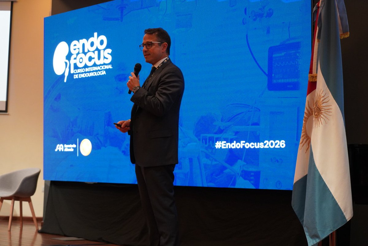 endofocus_uro's tweet photo. Primera charla del día: "Dominando el plano: la esencia de la enucleación en #HoLEP" con @MSGONZALEZURO

El dominio del plano correcto marca la diferencia en la curva de aprendizaje.
¿Cuántas cirugías necesitás para sentirte cómodo en el plano? 👇 #EndoFocus2026 https://t.co/geDos20PPz