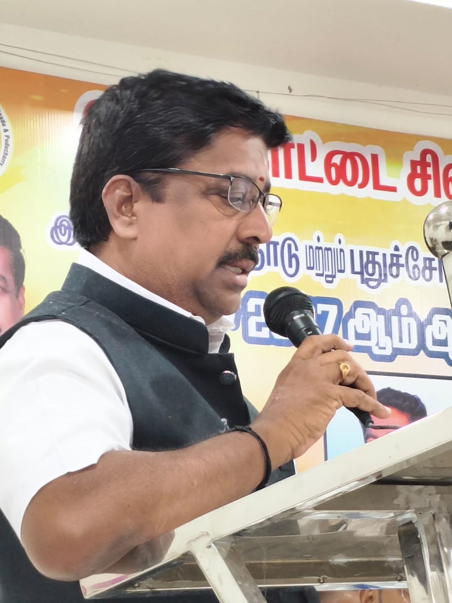 faceat_official's tweet photo. தேவகோட்டை சிவில் இஞ்சினியர்ஸ் அசோசியேஷன் (மண்டலம் 9) புதிய நிர்வாகிகள் பணியேற்பு விழா மிகுந்த உற்சாகத்துடன் நடைபெற்றது

சங்கம் மேலும் பல சாதனைகள் படைத்து, கட்டுமானத் துறையின் வளர்ச்சிக்கும் பொறியாளர்களின் நலனுக்கும் புதிய பாதைகளை உருவாக்க வாழ்த்துக்கள்

#Devakottai #FACEATP https://t.co/TUfathhF3u