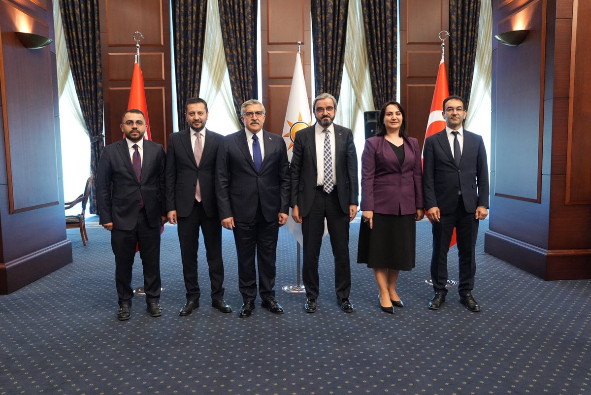 zeynep_sudan's tweet photo. Siyasi parti bayramlaşmalarında ziyaretimizi AK Parti   Genel Merkezine gerçekleştirdik..

@AvZekiKAPLAN @KaracaSeyit @alibabacan  @devapartisi @Akparti  @RTErdogan https://t.co/hAgGHMeP8m