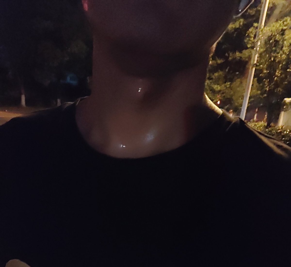 给苏打饼干扎眼（老爹 tweet media