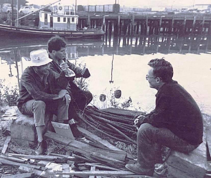 zarandillo's tweet photo. "La vida es un país extranjero." 

Jack Kerouac. https://t.co/cljcPRkFSP