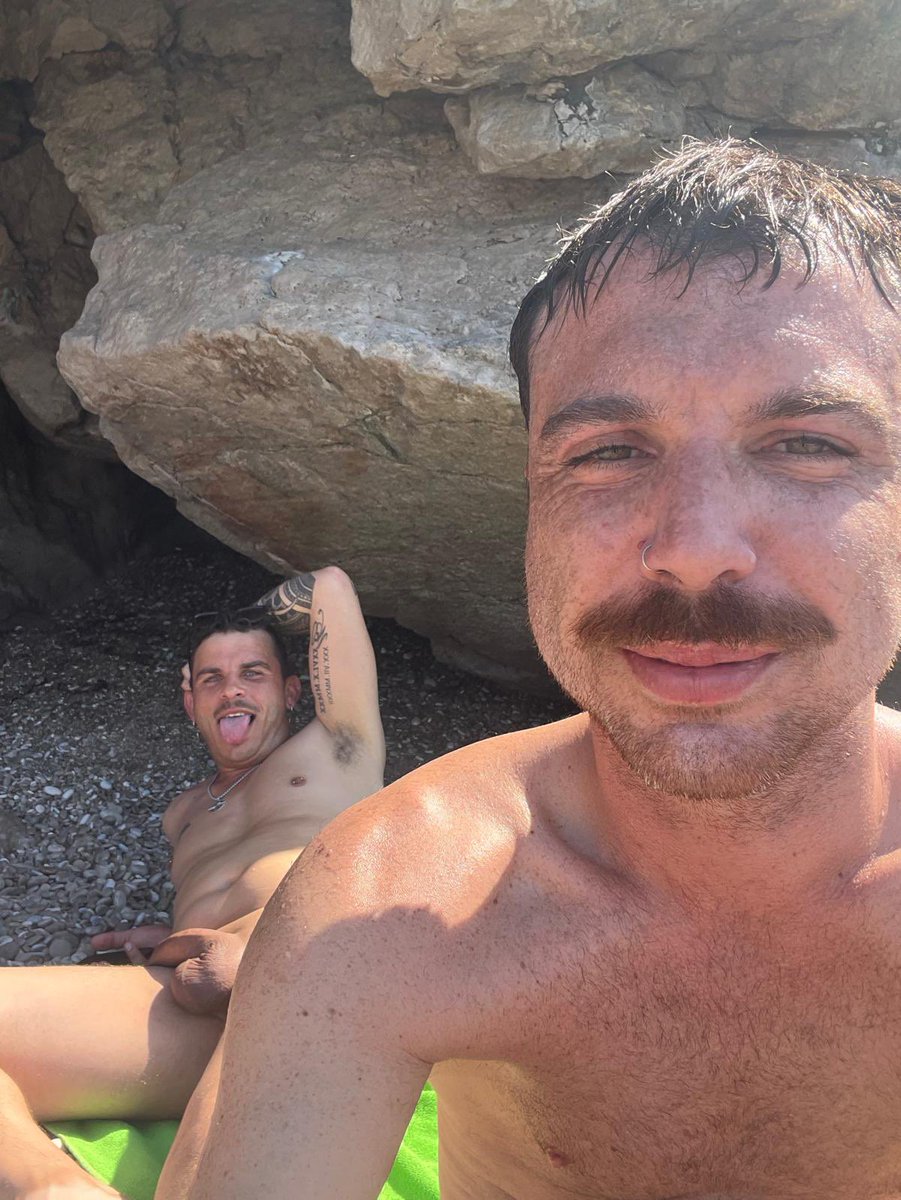 naturistfrboy's tweet photo. At the 🏖️ with my friend @jordi06300 🔥 RT if u want to be join us 🔁😈#gaybeach #gaydude #nudistbeach https://t.co/opRBrLGjHc