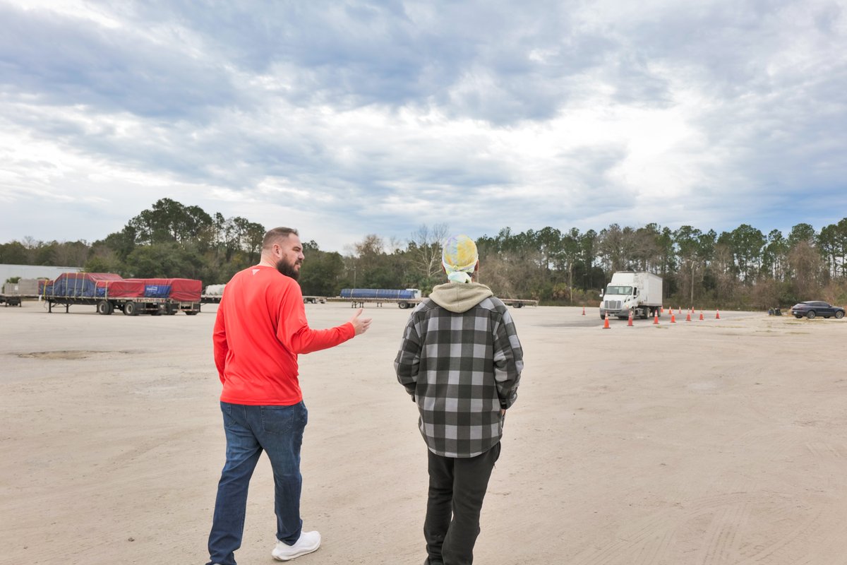 school_cdl's tweet photo. Confidence behind the wheel doesn't come from reading about it.

Students in Nashville put in real seat time on Class A trucks before they ever touch public roads. That preparation shows up on test day.

https://t.co/zAvc7xmNuX https://t.co/2vm54idnkQ