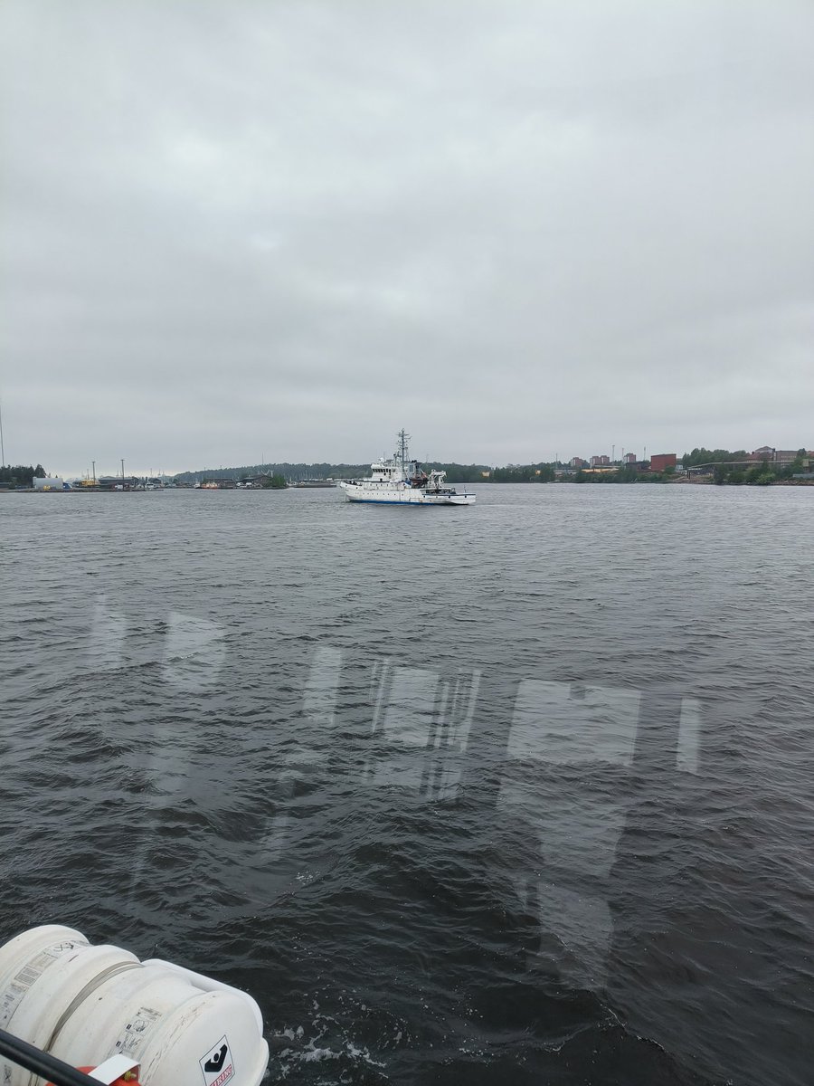 iperala's tweet photo. @1st_sealord Viime viikolla ajeltiin Kotkan edustalla kokeita, silloinkaan ei näkynyt GNSS signaaleissa mitään erikoista. Taisitte olla myös harjoittelemassa? https://t.co/wuOX5Ke8zY