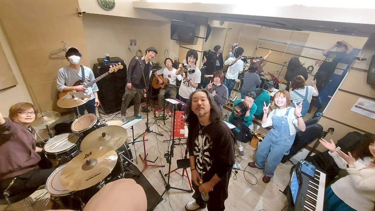 nekochidori0's tweet photo. ───❁───
　ワンマン
いよいよ明後日
───❁───

土曜の昼は吉祥寺で会いましょう🔥

5/30（土）
吉祥寺Black&amp;Blue 
猫ちどりSpecial Oneman Live

open11:30
start12:00
charge¥2,800+1D

■ お昼のライブです
■ ご予約はDM、コメントで https://t.co/QP4hZiKZs6