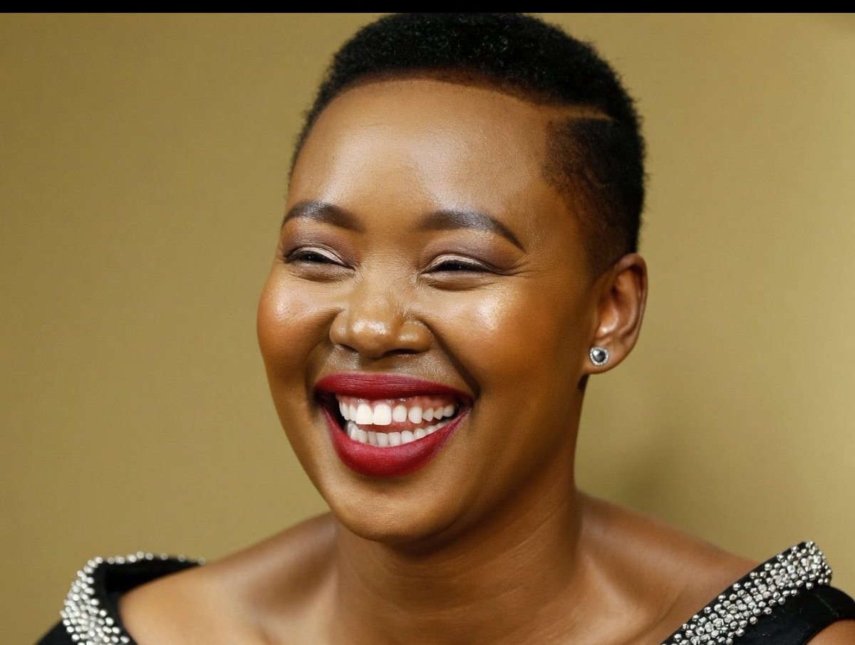 LangaLayert's tweet photo. Anokhe niskhothisa sizwe ukuthi injani eyemi gulukudu ka khongelese @Stellarated https://t.co/XODVLSEo0Z