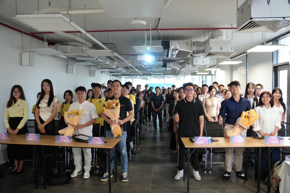 HUBNetworkVN's tweet photo. 🔥RECAP Saigon Founders Meetup &amp; Startup Fair 2026 - @VietnamCardano x Hub Network

The May 24 event gathered 124 founders, startups &amp; Cardano builders (146 regs) at SIHUB, HCMC to explore Cardano &amp; Fintech opportunities, with discussions on fundraising &amp; startup building. https://t.co/otlWPKr7pU