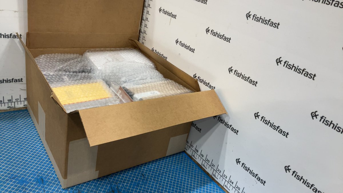 fishisfast's tweet photo. 14 items entered our warehouse. 1 box left📦

How we pack the Fishisfast way:
✅ Store boxes removed (Bye-bye extra weight) 
✅ Items bubble-wrapped individually
✅ Custom-cut box to save you money on shipping
✅Tape &amp; stretch wrap for max protection

https://t.co/RWBTh1YGrq https://t.co/GpfnBeOlcH