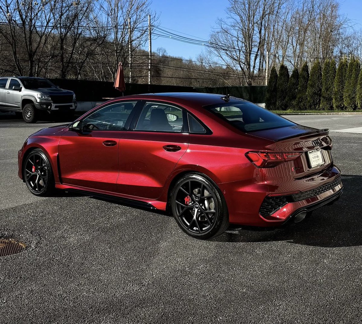 FlawlessSpec's tweet photo. Exclusive Bentley Rubino Red Metallic Audi RS3 https://t.co/4rfVnqnkyX
