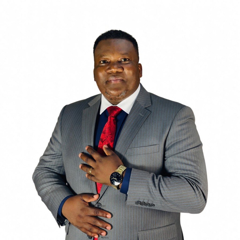 frans_bongani's tweet photo. For every door that was shut in your face God is opening double doors 🚪 https://t.co/5HJ8jPGBdi