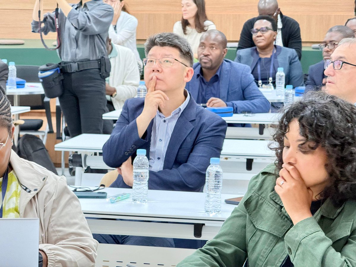 LabourSPKE's tweet photo. 2/5 Visited Korea’s Employment and Welfare Plus enter, where we explored how digital platforms such as Employment 24 are transforming public employment services through efficient job matching, career counselling, and improved access to labour market opportunities. https://t.co/DLjhurVD3a