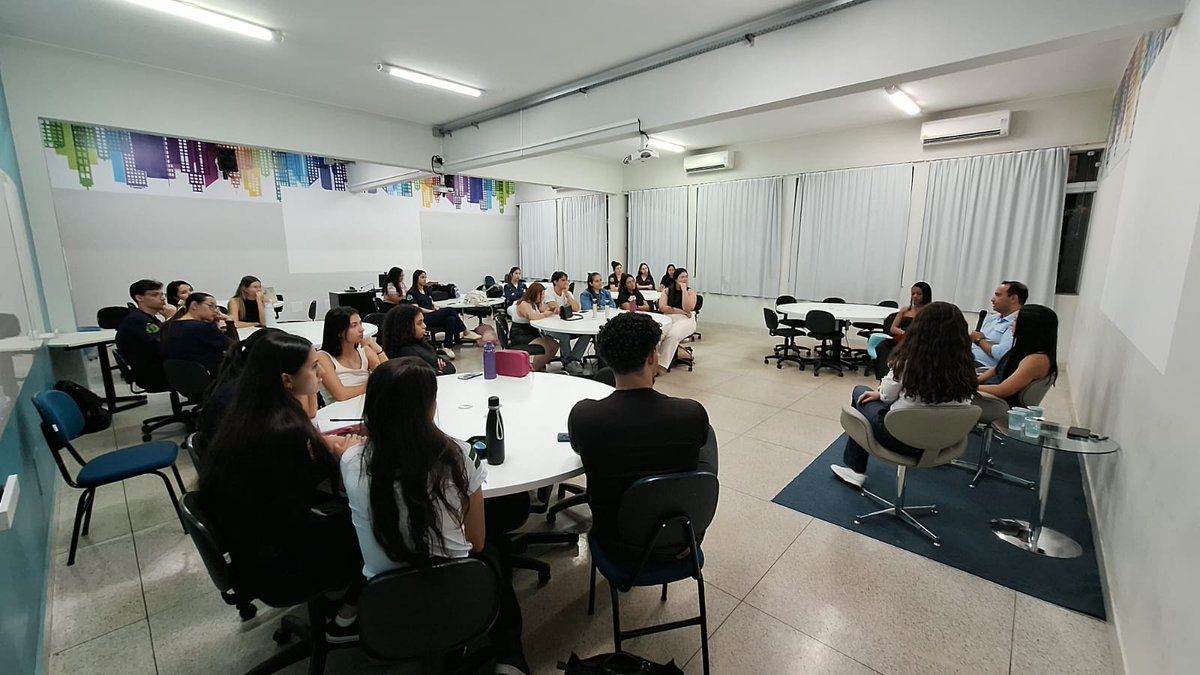 UNIPAMOFICIAL's tweet photo. Alunos do 5º período participaram da mesa-redonda “A Fisio Muito Além da Clínica: Carreira, Gestão e Empreendedorismo”.

👉 Confira a matéria completa no link https://t.co/9y7aJpPbLV https://t.co/wShm3hmjoe