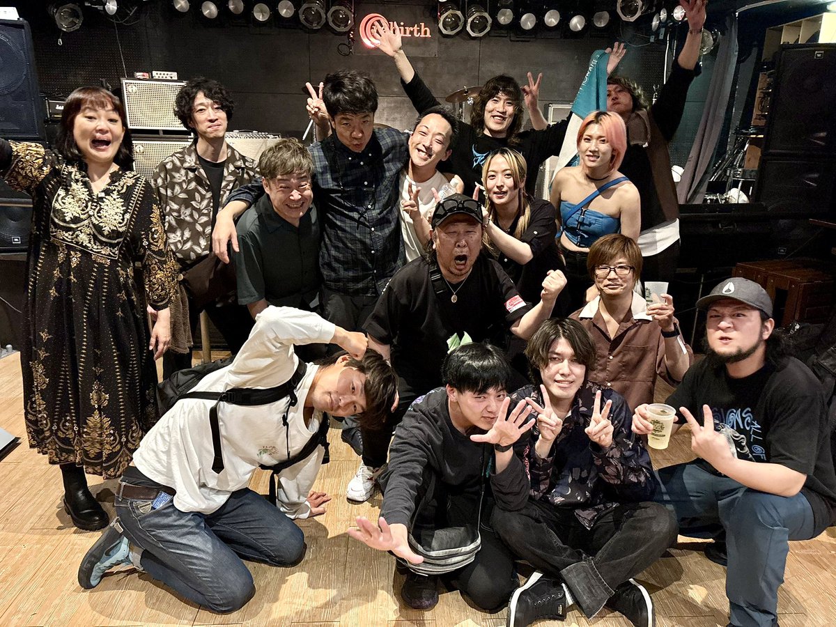 jarringofficial's tweet photo. 昨日はスセリ錦糸町rebirth🔥
ご来場いただいた皆様、配信ご覧いただいた皆様、共演の皆様、rebirth×Gold Soundsスタッフの皆様、心よりありがとうございました🙏
めちゃくちゃいい夜だった🔥
出演陣の一体感がありました🔥
スセリは新曲良いとお声がけいただき、安堵🥹
🔥来月は3マンです🔥 https://t.co/JZGEUlNs21