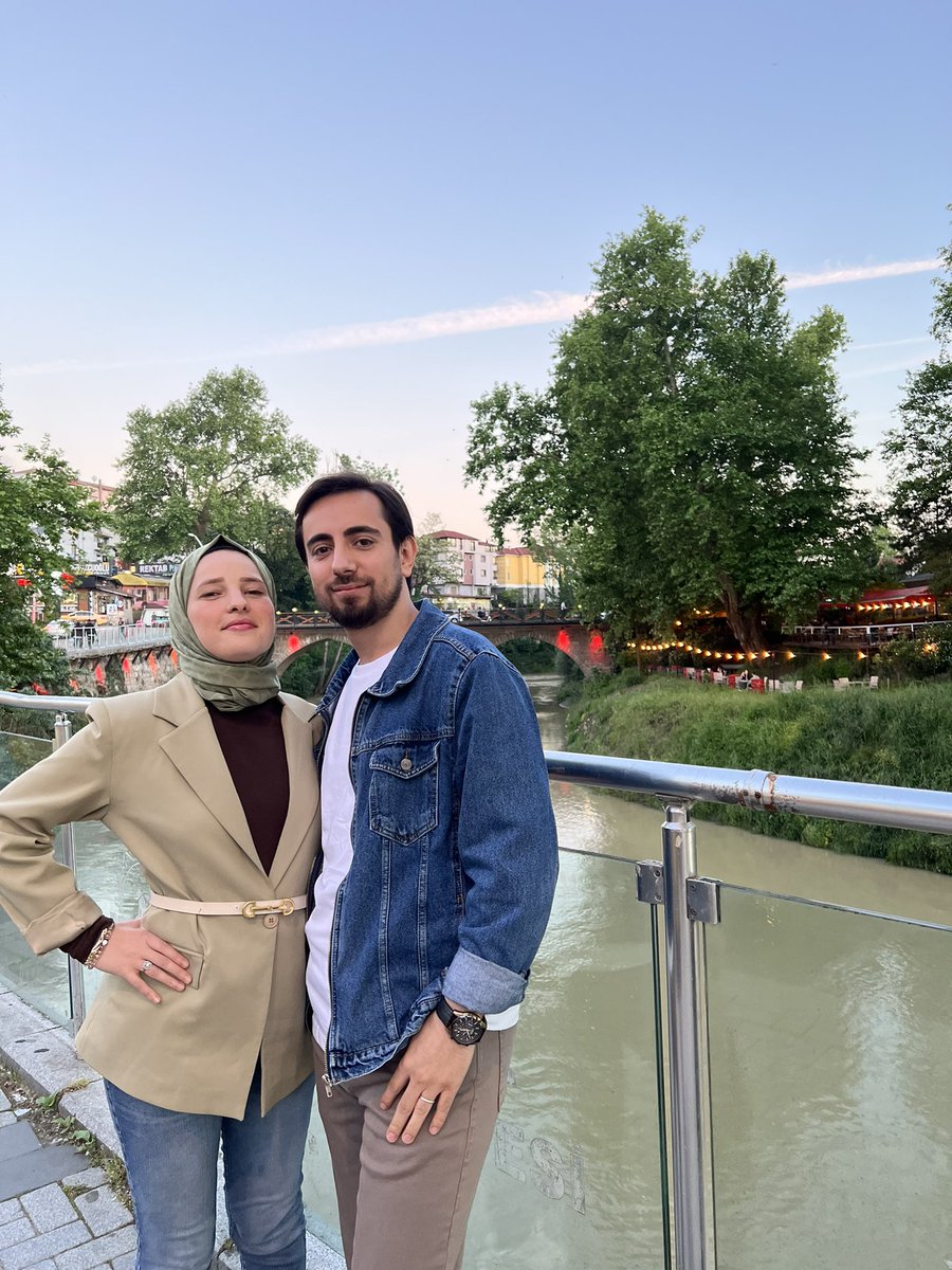 SevcanOksuzz's tweet photo. Zayıfız tamamlandı, genciz tamamlandı , mutluyuz okey yaza hazırız 🆗 😊 https://t.co/Zr7oZeHrzC