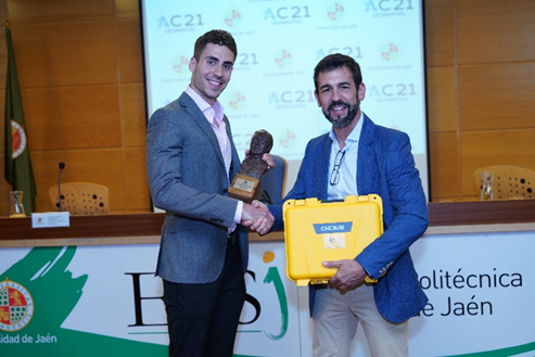 GeomaticaUJA's tweet photo. También se contó con la presencia de D. Antonio Capel Benítez, CEO de @ACConsulting21, una de las empresas colaboradoras. https://t.co/53fUWJxzeq