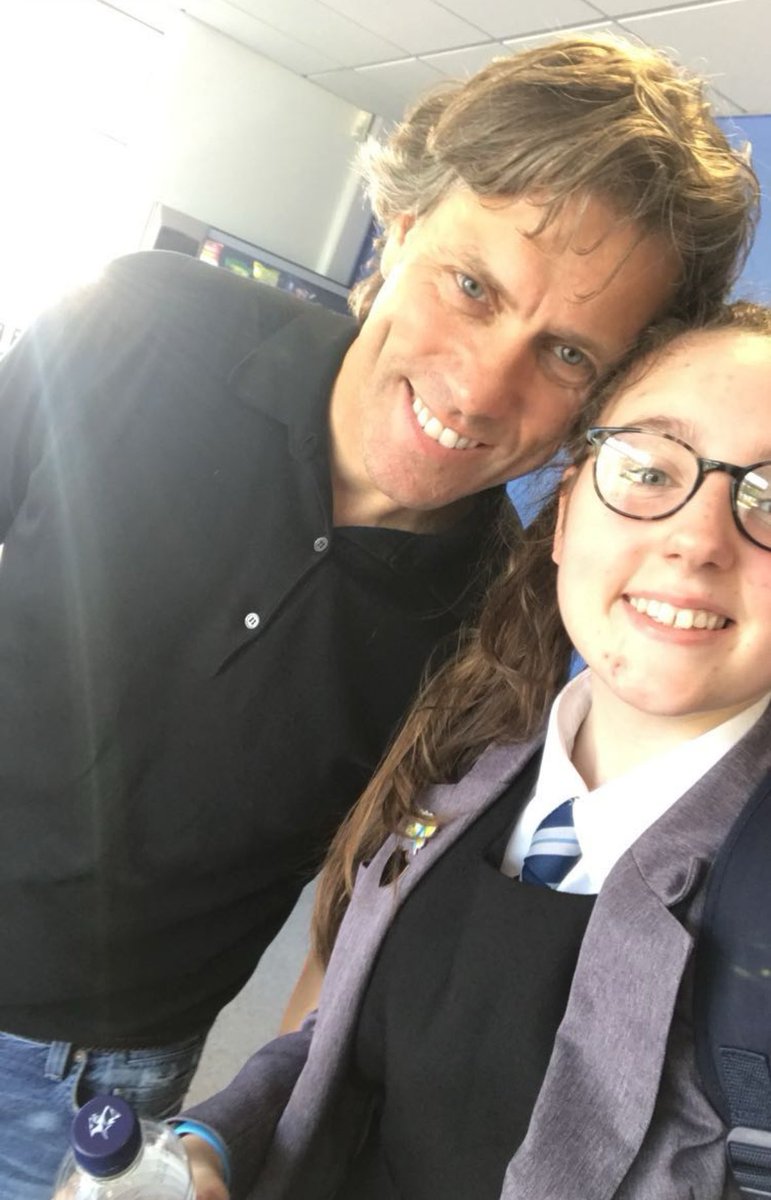 helloobenjamin's tweet photo. aw dan lewis visited my high school 9 years ago today xx mr ipad man https://t.co/xP5onHPJAW