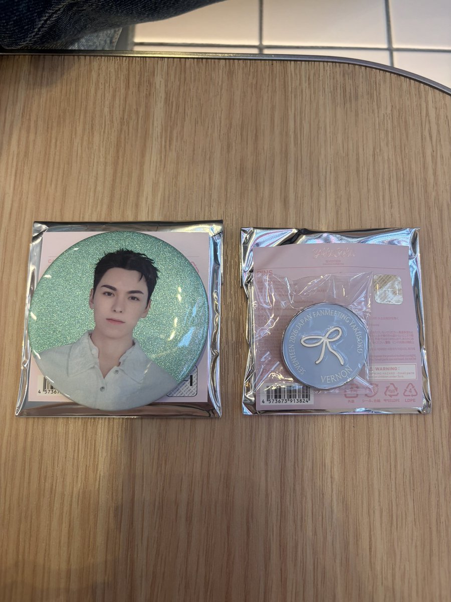 kmbjys's tweet photo. SEVENTEEN セブチ yakusoku ファンミ ペンミ 交換 缶バッジ ピンバッジ 

譲 バーノン （缶バッジ・ピンバッジ）

求 ミンギュ（💖ピンバッジ）
     ミンハオ The8 （💖缶バッジ）

郵送📮

お気軽にお声掛けください！🙇🏻‍♀️ https://t.co/3CZQwG6ks1