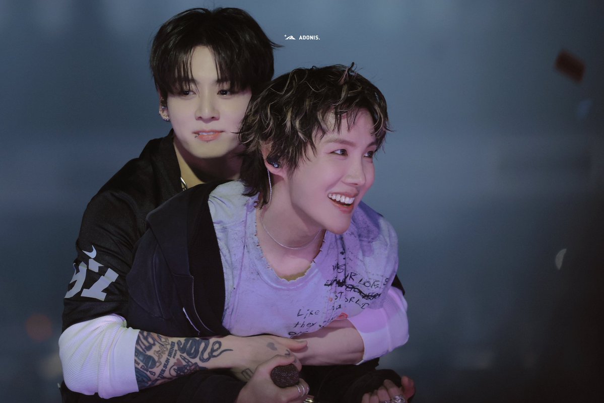 아도니스 Adonis 💫 tweet media