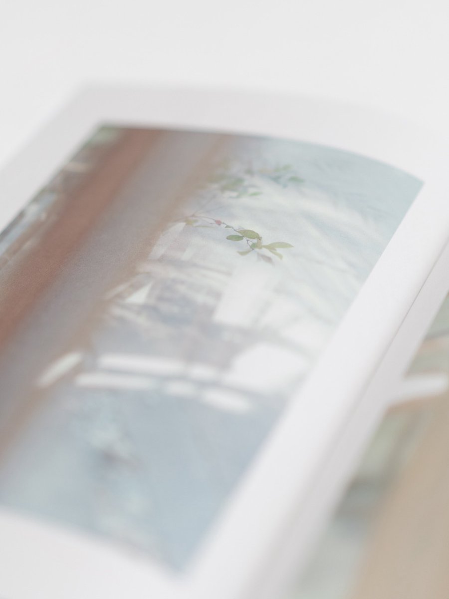 nssgraphica's tweet photo. parkの写真集出来ました〜！

【Fukuoka Art Book Fair 販売アイテムのご紹介 2】
light in the park - Munehiro Machida / Ryumon Kagioka
NSSGが運営する東京都調布市のカフェと生活道具の店、parkの美しい光を捉えた初の写真集を制作いたしました。A5サイズのコンパクトでかわいい装丁です。撮影は、鍵岡龍門さんです。

-

Pages | Fukuoka Art Book Fair 2026

会期：2026年5月29日（金）12:00-17:00
　　　2026年5月30日（土）- 31日（日）10:00-17:00
会場：太宰府天満宮［文書館／余香殿］〒818-0117 福岡県太宰府市宰府4-7-1
入場料：一般 1,000円／学生 500円／小学生以下無料

paperwork / 余香殿　A-07
