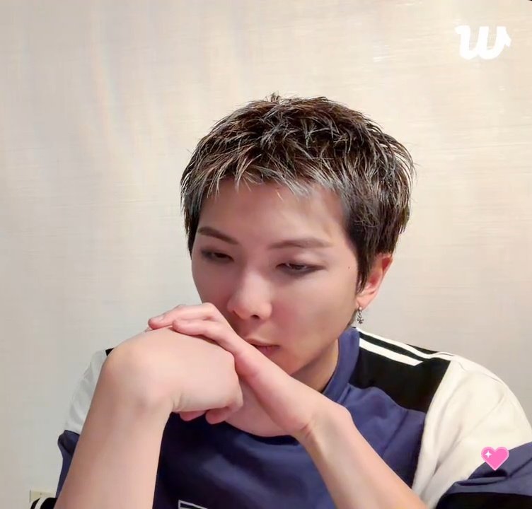BTS 소년 tweet media