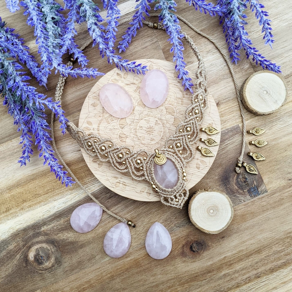 mauccella's tweet photo. Rose quartz necklace 

Shop now 👉👉 https://t.co/fE5Hi29CZq https://t.co/OksBFn5zjW
