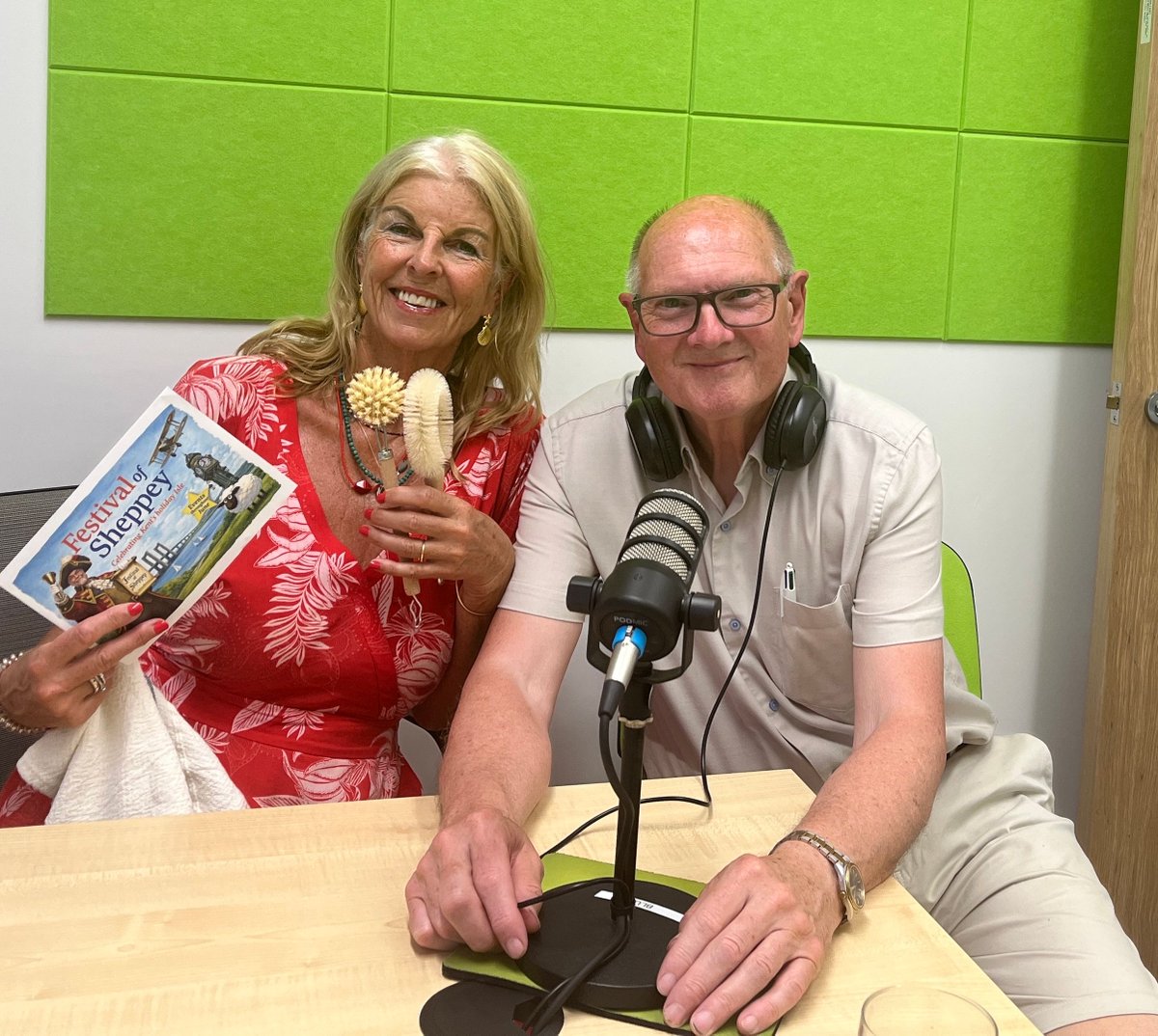 vanillaweb's tweet photo. Catchup with the #BBunker Radio Show 

With  guest 

@JohnNurden Editor of Sheppey Scene 

Listen again here 

https://t.co/HqbCF1H33R https://t.co/kLWUJOA5Wj