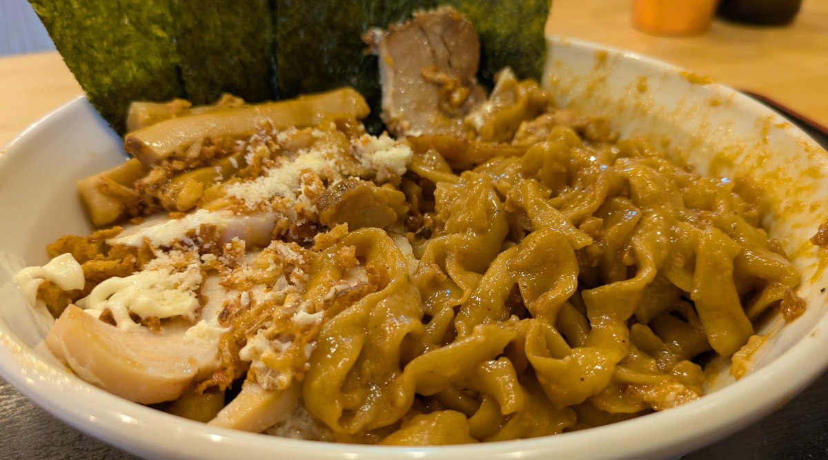 toitsu_5's tweet photo. 大事な事なのでもう一度

このラーメン屋さんのせいで､
他の油そばが食べれなくなった｡

別格で唯一無二｡
めちゃくちゃ旨い､
この油そば https://t.co/mG5QEMjxMF