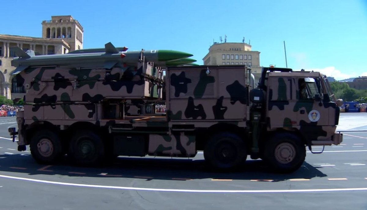 WarFlash_2630's tweet photo. 🇦🇲⚡️AKASH-1S  in Armenian Independence Day Parade

Atmanirbhar Bharat products. https://t.co/bpn0UQnxGb
