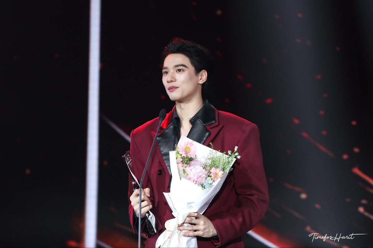 TimeForHarit's tweet photo. และสุท้ายนี้อยากบอกว่า 

“ เก่งได้รางวัลจากเพลงแล้วครับผม ”

KNP AT KCLA2026
#เก่งน้ำปิงคมชัดลึกครั้งที่22
#KengHarit https://t.co/7wYgXdJOAK