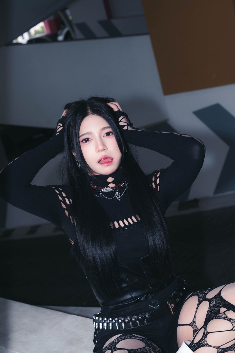 GENAi_Ent's tweet photo. 💜 Never Stop Blooming
Minigift's OOTD
⠀
- - - - - - - - - - - - - - - - - - - -
⠀
© GENAi Ent https://t.co/VQVftJ2F80