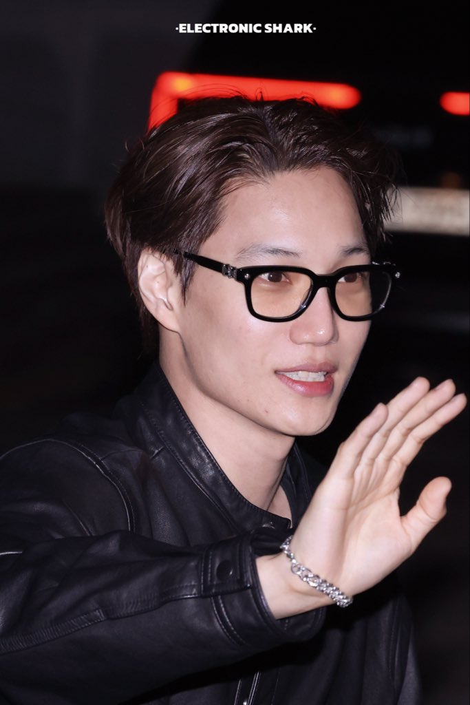 ELECTRONICSHARK's tweet photo. 0410 bare face
#kai #카이 #kimjongin #EXO 
#EXhOrizon_in_SEOUL https://t.co/hkXud6V4wK