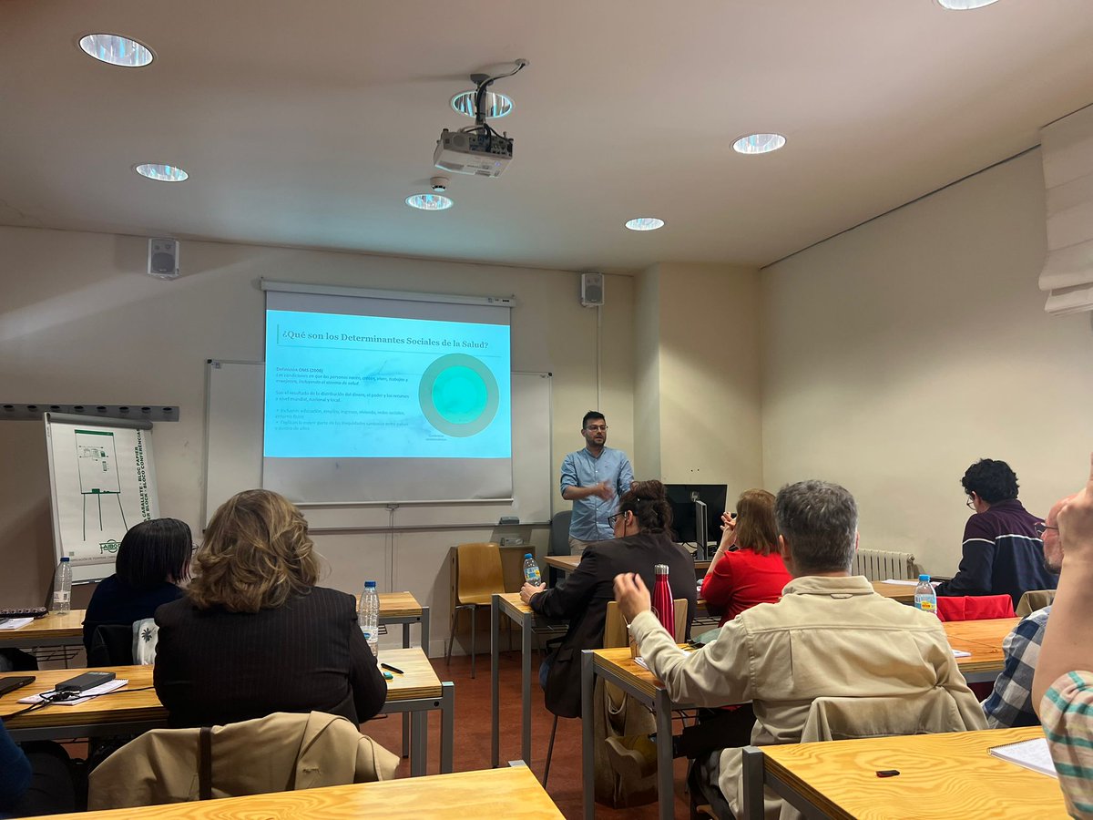 CESS_UCLM's tweet photo. ✨ El Centro de Estudios Sociosanitarios participó en la I Jornada Interáreas del Departamento de #Filosofía, Antropología, Sociología y Estética de la Universidad de Castilla-La Mancha, con la representación de nuestro compañero Shkelzen Cekrezi. https://t.co/4bHsZZo7Ss