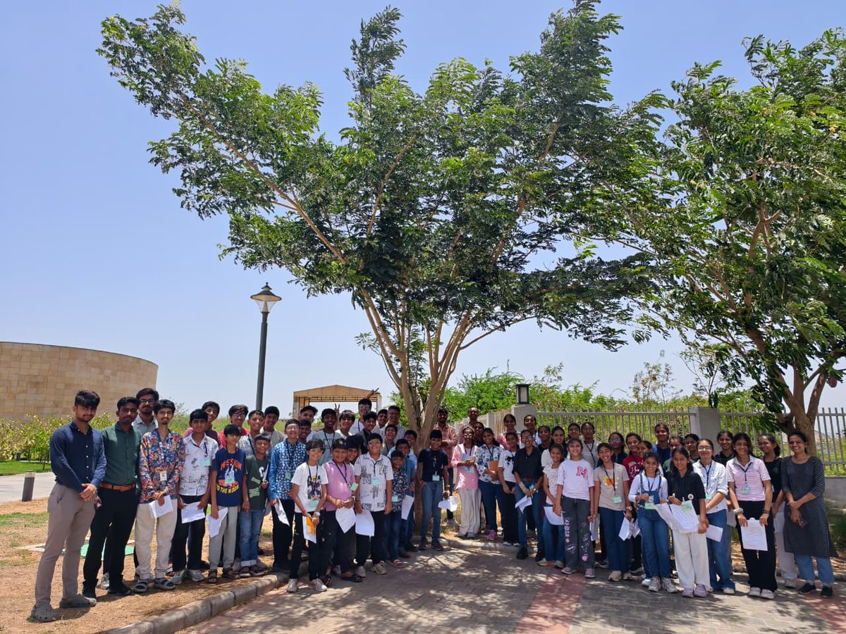 RscBhuj's tweet photo. #Day1 of the Residential #SummerCamp on "Exploring Nature" has successfully begun at @RscBhuj! 🌿
Following registration and orientation, students engaged in an enlightening expert talk by Dr. Mrugesh Trivedi to start their learning journey. https://t.co/sET7Z17Ua5