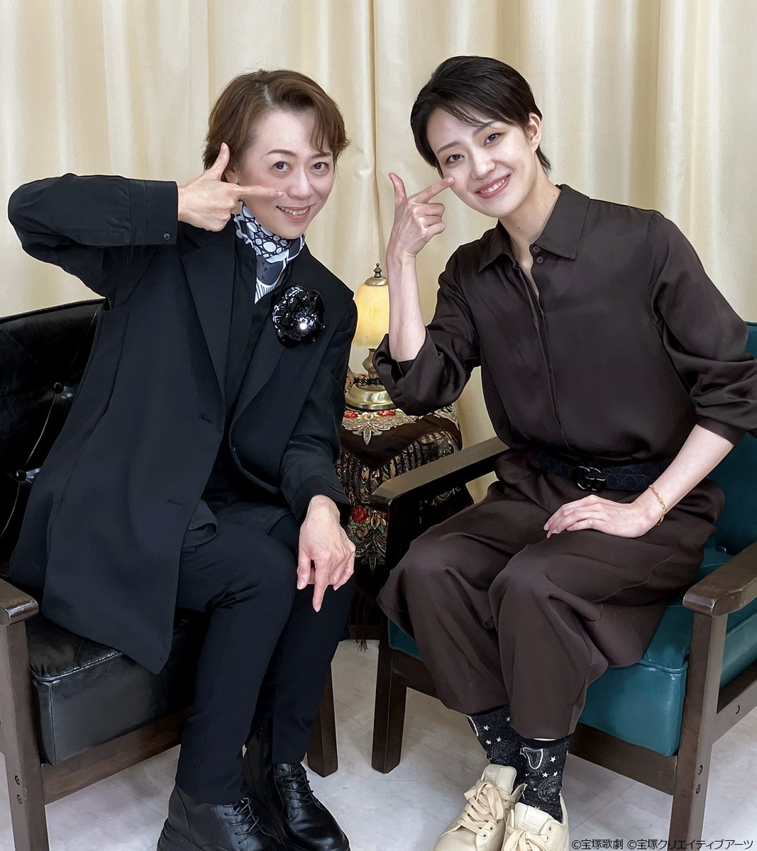 skystage_info's tweet photo. 【「マイスターの教え リターンズ」#37】
今回取り上げる作品は、2025年に上演された宙組『ZORRO THE MUSICAL』。英真なおきマイスターとホアキン役の泉堂成が、作品と出演者の魅力に迫る、明るくなごやかなトークを展開‼️ 明日5日(金)23:00～の初回放送をどうぞお楽しみに♪ https://t.co/XKYtHfpn8d