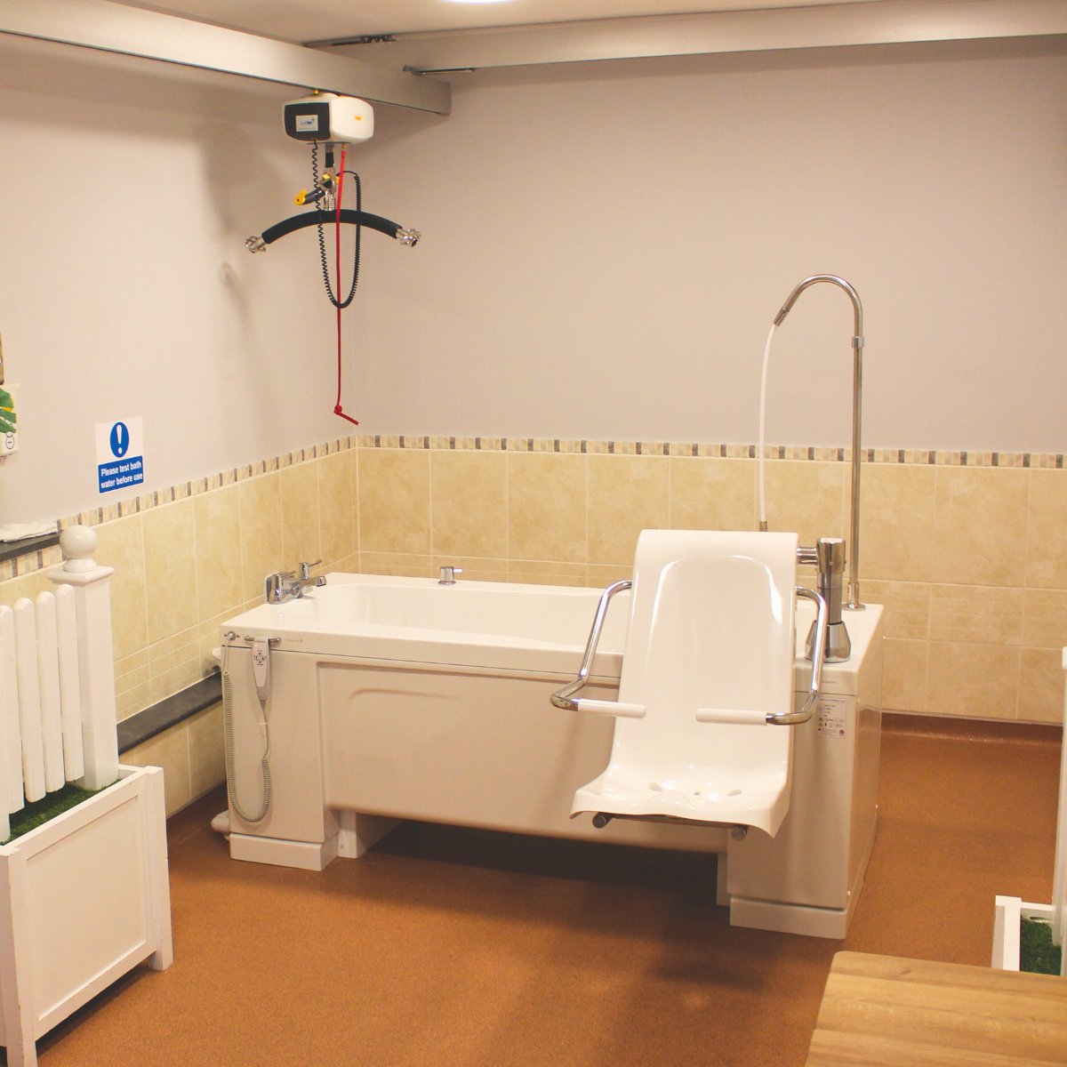 GSB_Baths's tweet photo. We supported an Aylesbury care provider by upgrading their bathing facilities. The feedback 👉"I’ve worked in healthcare for 32 years &amp; this bath is a ‘Godsend’ for our residents."

Gainsborough provide complete delivery of new and retrofit care bathrooms https://t.co/zwEzbiP8SN https://t.co/GNBHri5axk