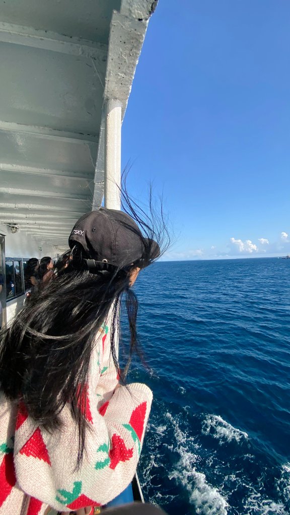 bbenalees's tweet photo. langsung keinget biru laut 💙 https://t.co/p7hNy4J239