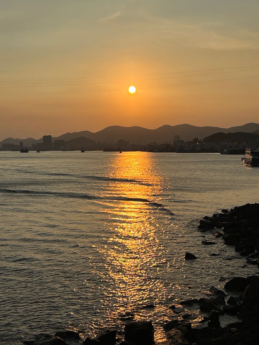 _4545298550541's tweet photo. Just wrapped up a perfect weekend trip to the old port town—sunset, fresh seafood, and the best coastal breeze. Can’t wait to come back! https://t.co/UYbShbi46j